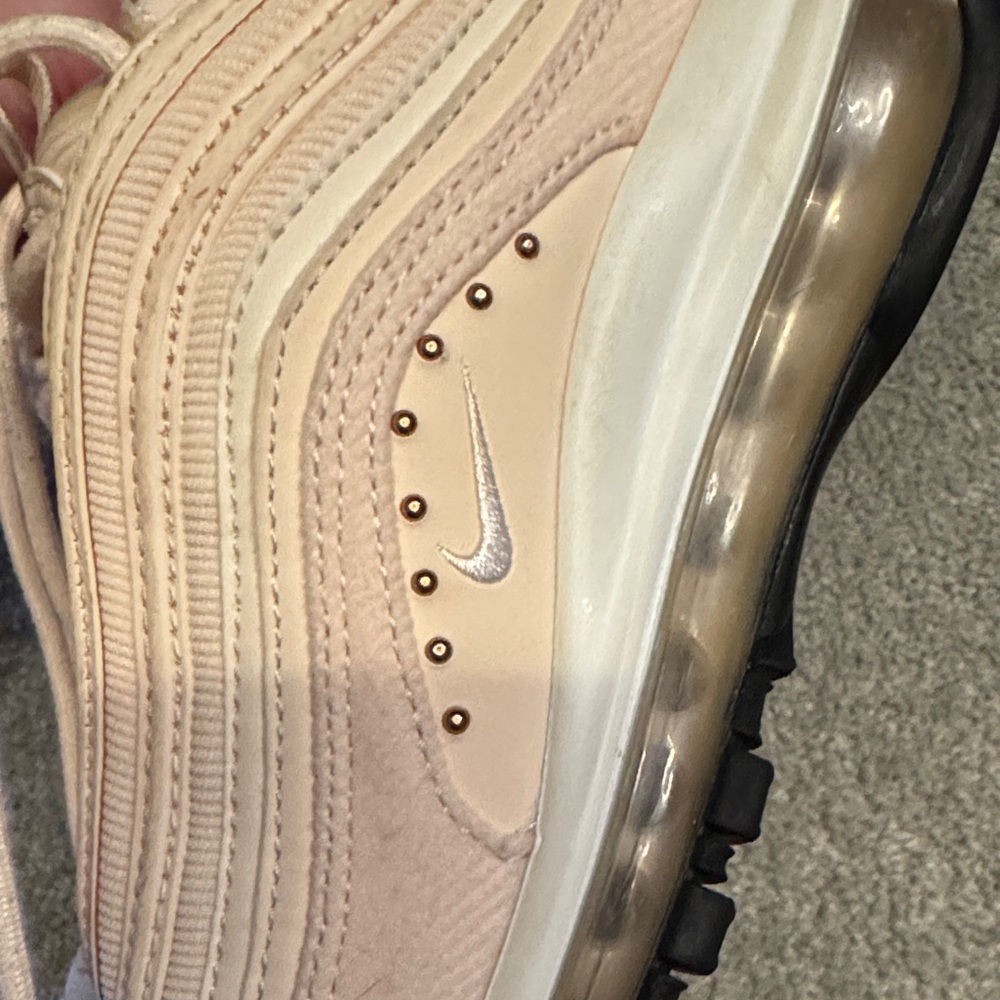 Nike Women's Sneakers in Light Pink - Picture 4 of 10